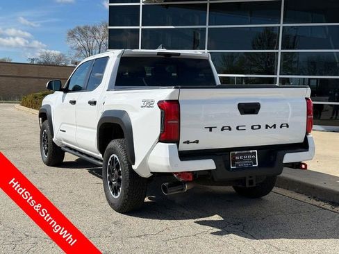 Used 2025 Toyota Tacoma TRD Off-Road w/ TRD Off Road Premium Package AWD/4WD image 5