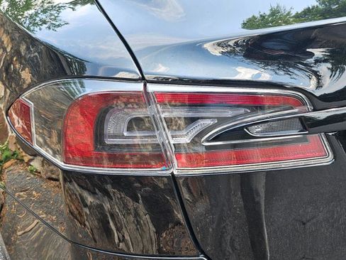 Used 2022 Tesla Model S AWD/4WD image 27