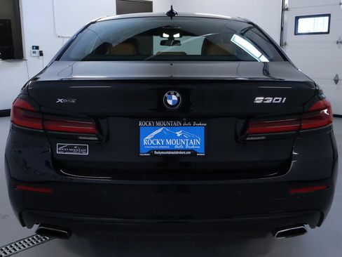 Used 2021 BMW 530i xDrive w/ Convenience Package AWD/4WD image 6