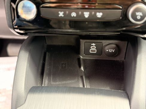 Used 2025 Ford Escape Platinum AWD/4WD image 29