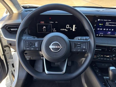 New 2026 Nissan Kicks SV image 17