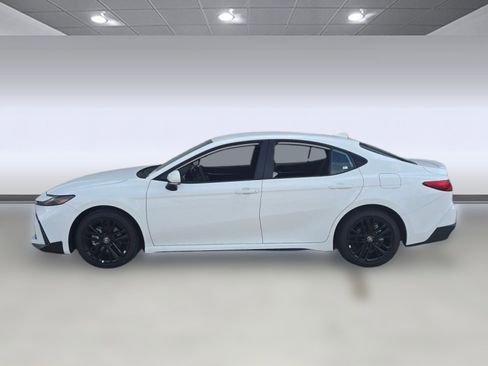 New 2026 Toyota Camry SE image 2