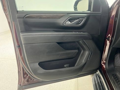 Used 2022 Chevrolet Tahoe 4WD image 19