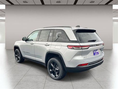 New 2025 Jeep Grand Cherokee Limited w/ Black Appearance Package image 6