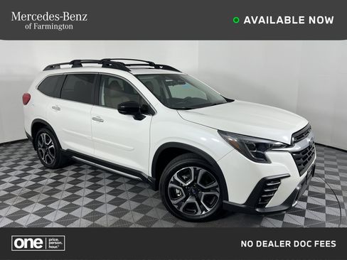 Used 2025 Subaru Ascent Touring AWD/4WD image 1