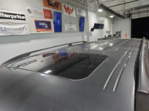 Used 2017 Nissan Armada Platinum image 7