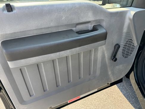 Used 2015 Ford F350 XL w/ Trailer Tow Package image 11