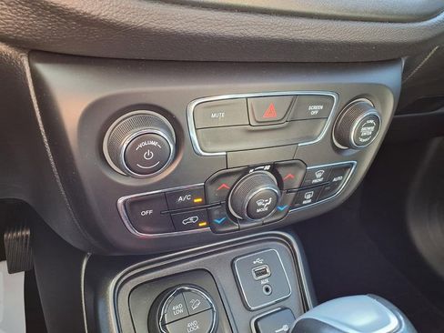 Used 2018 Jeep Compass Trailhawk w/ Leather Interior Group image 9