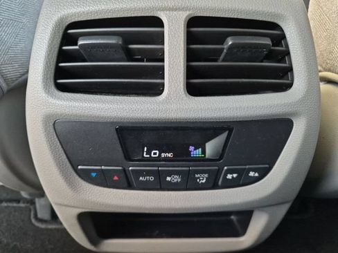 Used 2020 Honda Pilot EX image 16