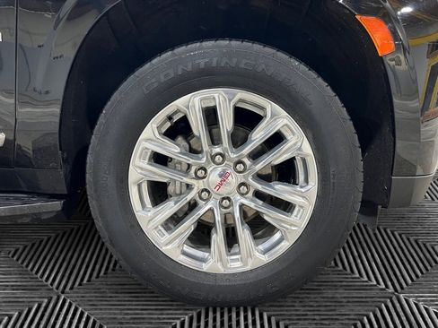 Used 2023 GMC Yukon XL SLT image 12