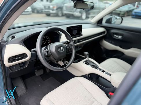 Used 2025 Honda HR-V LX image 13