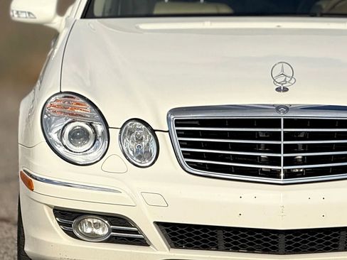Used 2008 Mercedes-Benz E 350 4MATIC Sedan image 11