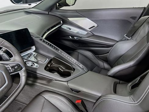 Certified 2022 Chevrolet Corvette Stingray Preferred Cpe RWD image 25