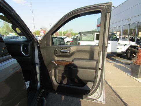 Used 2022 GMC Sierra 1500 Elevation AWD/4WD image 10