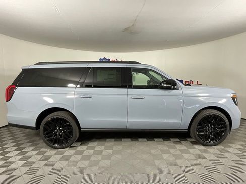 New 2026 Ford Expedition Max Platinum image 2