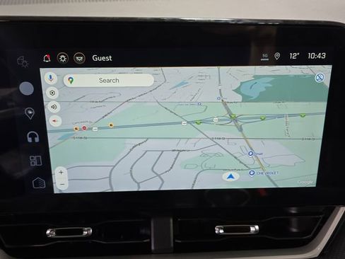 New 2026 Chevrolet Equinox LT w/ Convenience Package II image 24