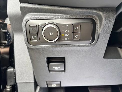 Used 2025 Ford Bronco Outer Banks AWD/4WD image 14