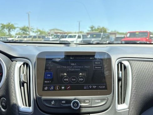 Used 2023 Chevrolet Malibu LT FWD image 25