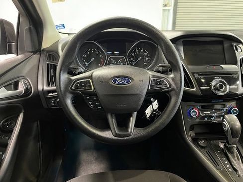 Used 2018 Ford Focus SEL FWD image 22
