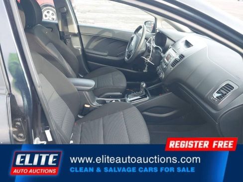 Used 2017 Kia Forte LX image 9