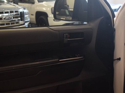 Used 2016 Toyota Tundra SR AWD/4WD image 36