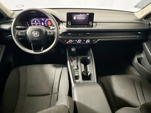 Used 2025 Honda Accord SE image 30