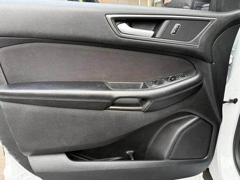 Used 2015 Ford Edge SE w/ Cargo Accessory Package image 25
