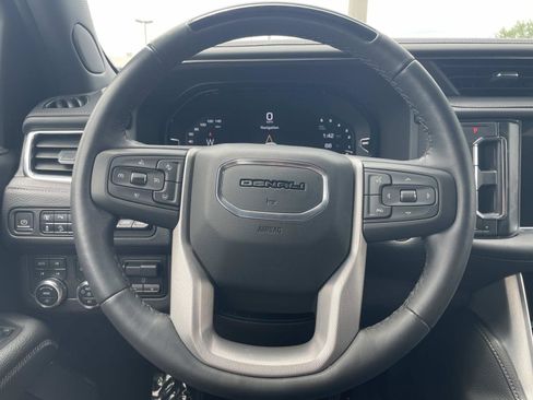 Used 2023 GMC Yukon Denali w/ Denali Reserve Package AWD/4WD image 27