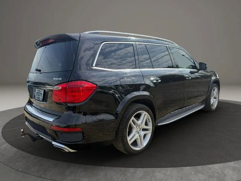 Used 2015 Mercedes-Benz GL 550 4MATIC image 5