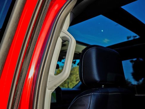 Used 2023 Ford F450 Lariat w/ FX4 Off-Road Package image 98