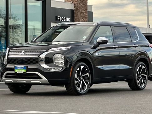 New 2025 Mitsubishi Outlander SEL image 9