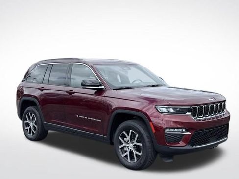 Certified 2025 Jeep Grand Cherokee Limited AWD/4WD image 5