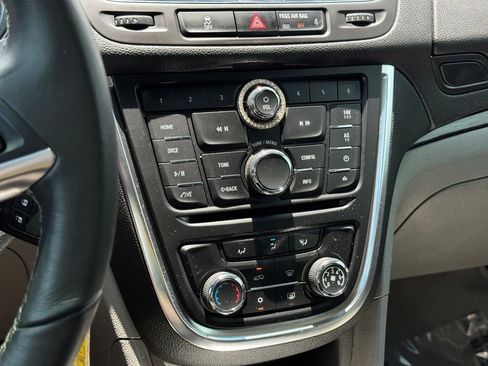Used 2016 Buick Encore FWD image 33