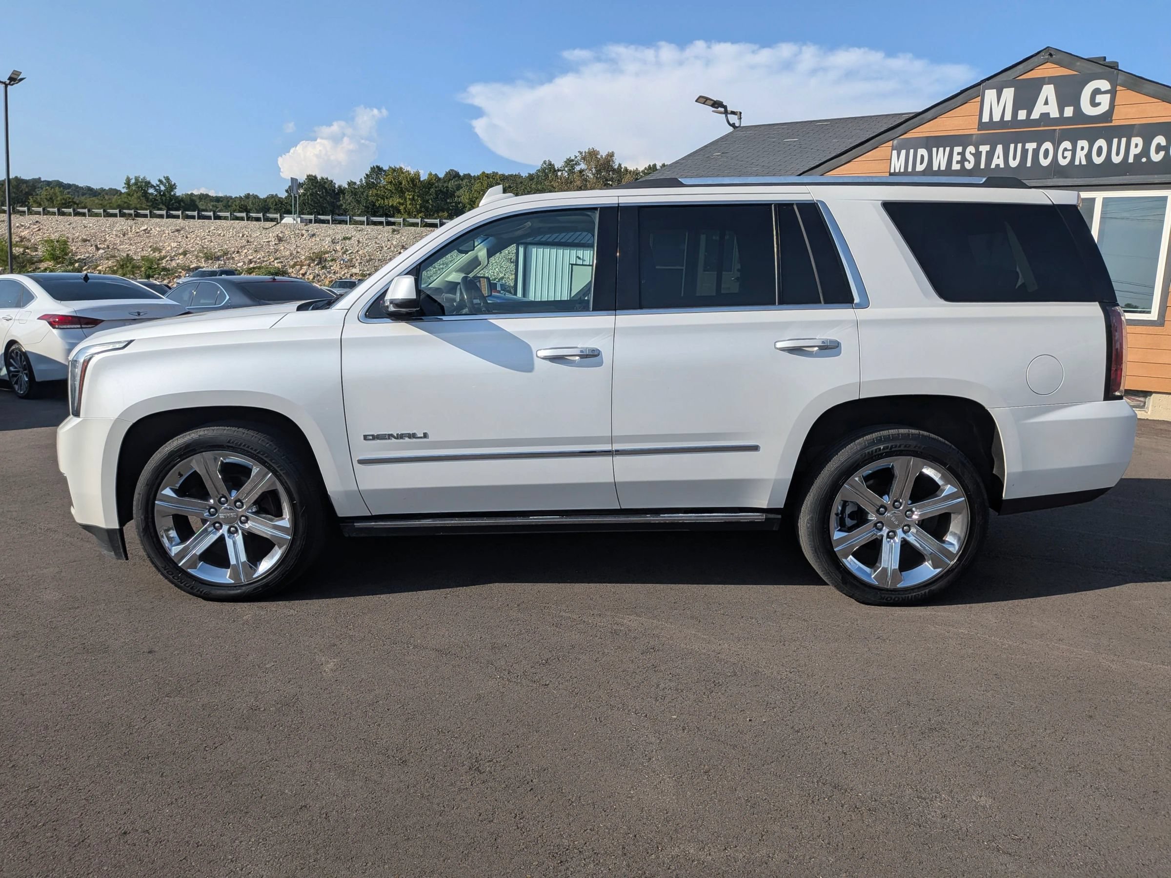 Used 2016 GMC Yukon Denali w/ Open Road Package AWD/4WD image 3