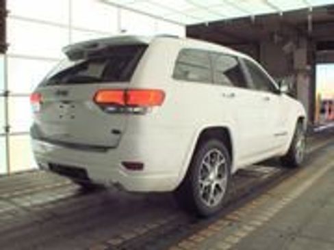 Used 2019 Jeep Grand Cherokee Overland w/ Jeep Active Safety Group image 6