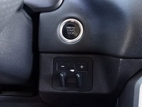 Used 2024 Toyota Tundra Limited AWD/4WD image 29