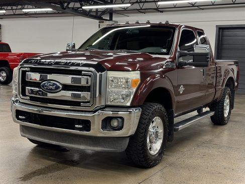 Used 2011 Ford F250 XLT w/ XLT Appearance Pkg AWD/4WD image 3