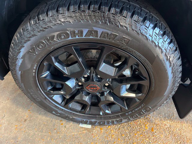 Certified 2026 Nissan Armada PRO-4X w/ Captain's Chari Seat Package AWD/4WD image 8