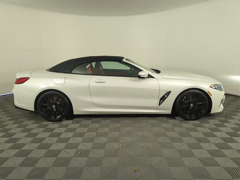Used 2022 BMW 840i Convertible image 4