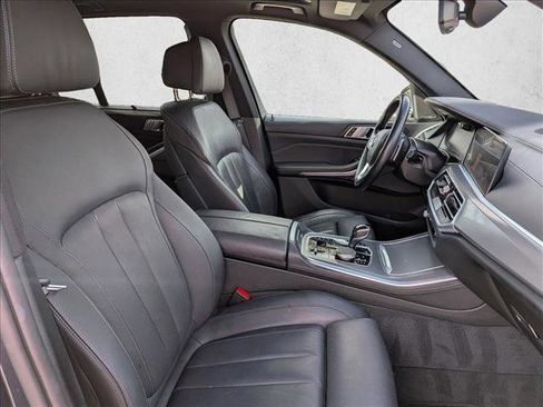 Used 2019 BMW X5 xDrive40i w/ Executive Package image 22
