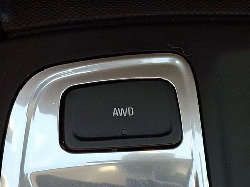 Used 2022 Chevrolet Equinox LS AWD/4WD image 25