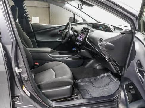 Certified 2020 Toyota Prius LE image 16