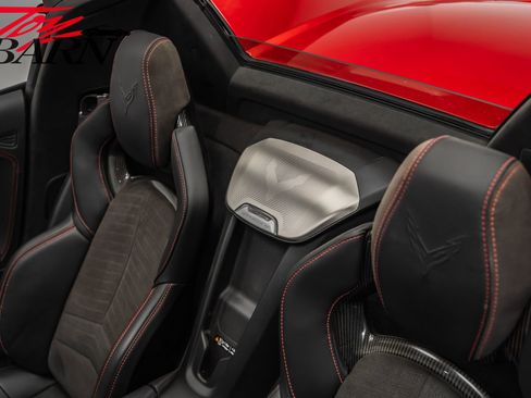 Used 2022 Chevrolet Corvette Stingray w/ Z51 Performance Package image 32