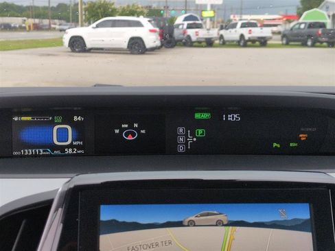 Used 2018 Toyota Prius Four w/ Advanced Technology Package FWD image 20