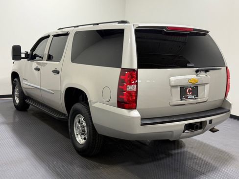 Used 2007 Chevrolet Suburban 2500 w/ Skid Plate Package AWD/4WD image 7