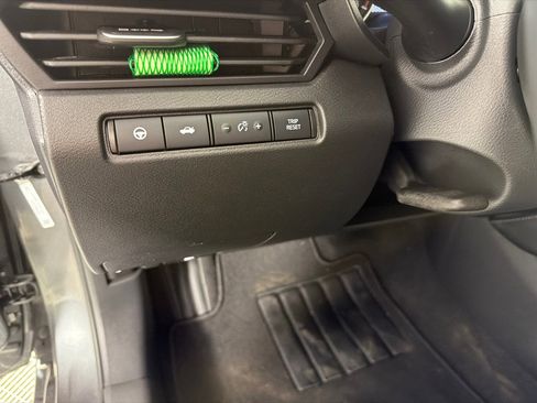 Used 2023 Nissan Altima 2.5 SV w/ SV Premium Package image 15