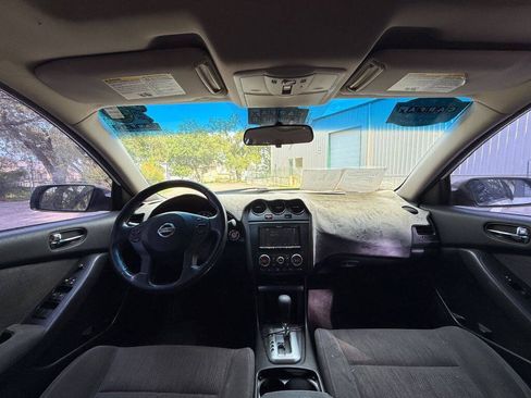 Used 2010 Nissan Altima 2.5 S w/ Convenience Plus Pkg FWD image 14