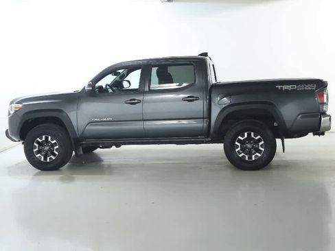 Certified 2022 Toyota Tacoma TRD Off-Road image 34