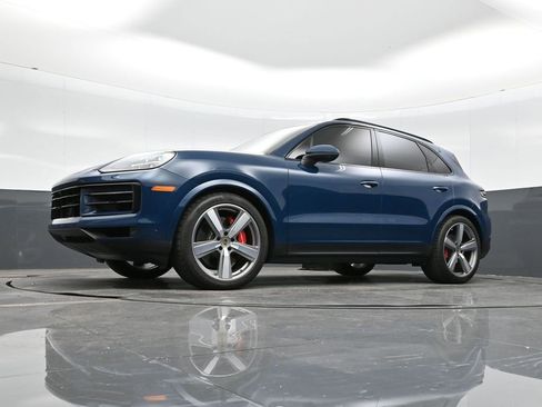 Certified 2024 Porsche Cayenne S image 34