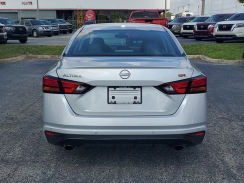 Certified 2024 Nissan Altima 2.5 SR FWD image 5